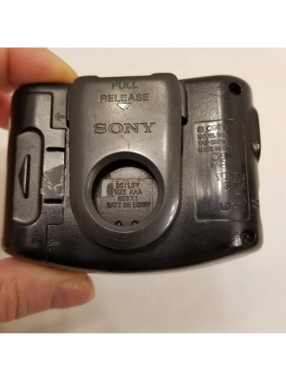Sony SRF-39 Walkman AM/FM Pocket Radio Belt Clip Vintage Tested Works Japan 1992
